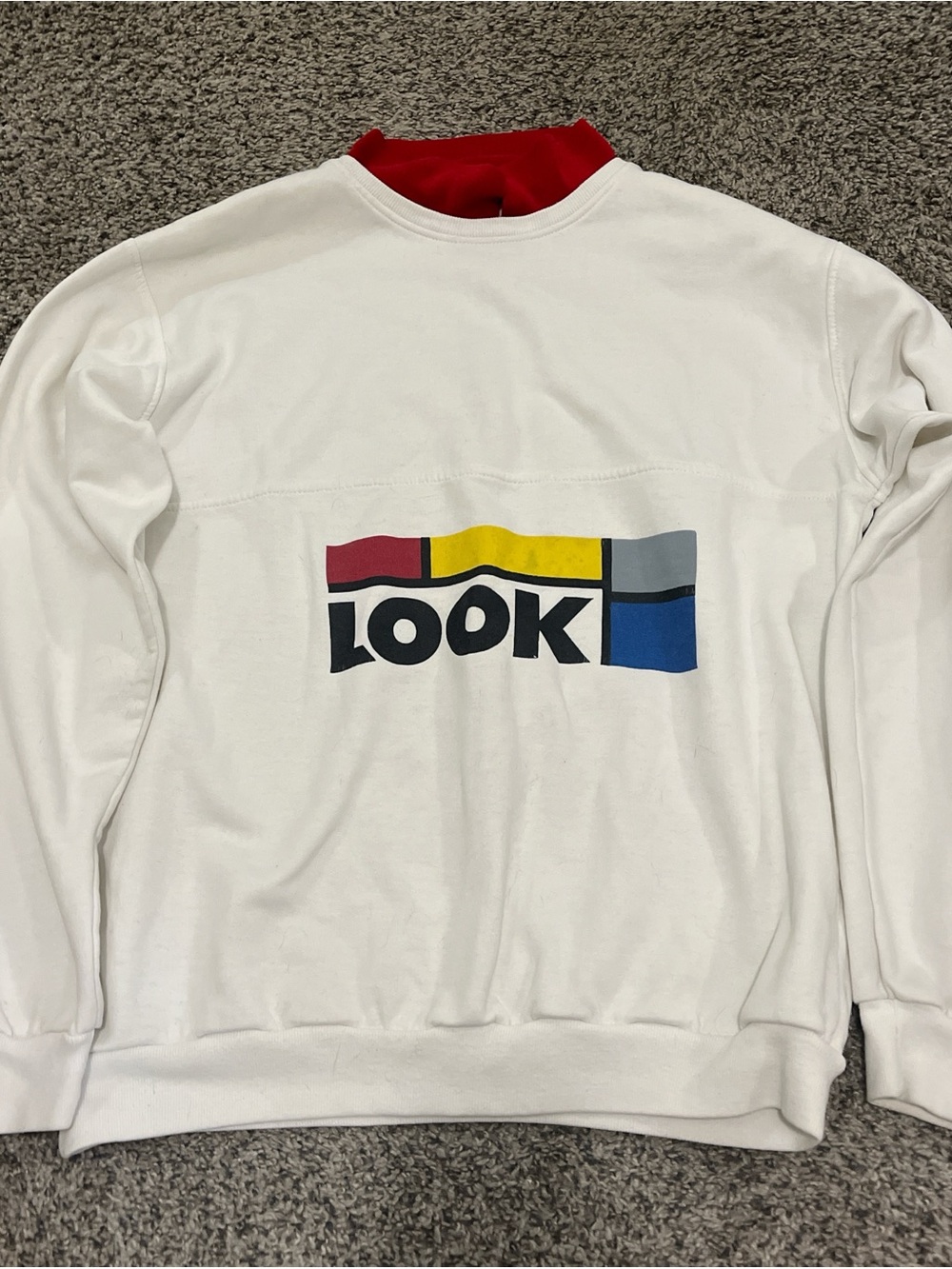 90’s Men's White Graphic Sweatshirt with Multicolor Logo size XL